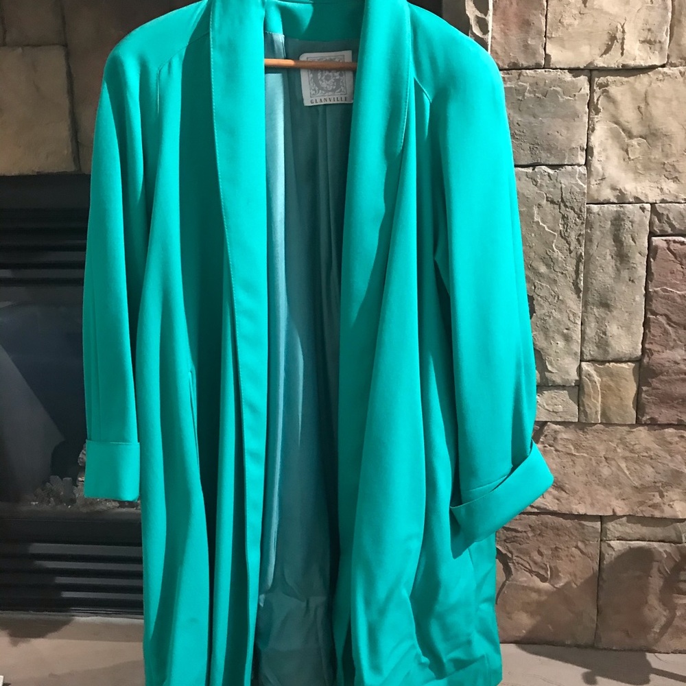 Swing coat